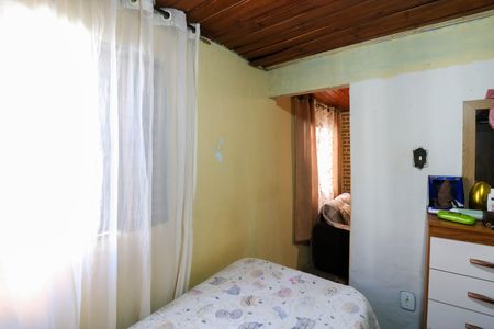 Casa à venda com 125m², 8 quartos e sem vaga Casa à venda com 125m², 8 quartos e sem vagaQuarto