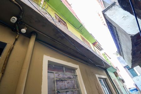 Casa à venda com 125m², 8 quartos e sem vaga Casa à venda com 125m², 8 quartos e sem vagaLateral das casas alugadas