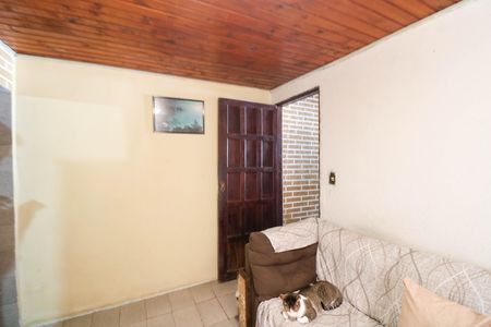 Casa à venda com 125m², 8 quartos e sem vaga Casa à venda com 125m², 8 quartos e sem vagaSala