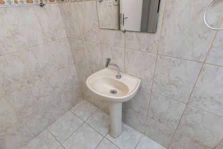 Apartamento para alugar com 74m², 2 quartos e sem vagaBanheiro