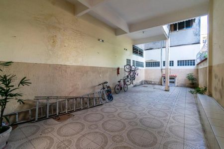 Apartamento para alugar com 74m², 2 quartos e sem vagaÁrea comum - Playground