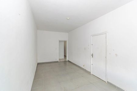 Apartamento para alugar com 74m², 2 quartos e sem vagaSala