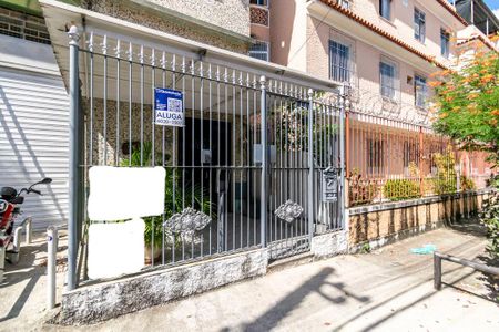 Apartamento para alugar com 74m², 2 quartos e sem vagaFachada da Entrada