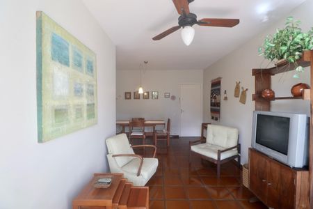 Sala de apartamento para alugar com 3 quartos, 70m² em Jardim Vitoria, Guarujá