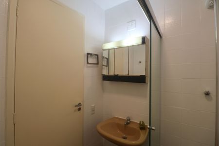 Apartamento para alugar com 70m², 3 quartos e 1 vaga Apartamento para alugar com 70m², 3 quartos e 1 vagaBanheiro Social