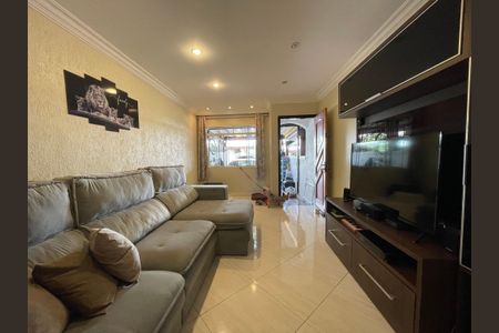 Casa de condomínio à venda com 150m², 4 quartos e 2 vagasSala