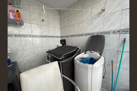 Casa de condomínio à venda com 150m², 4 quartos e 2 vagasÁrea de Serviço