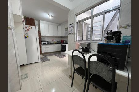 Casa de condomínio à venda com 150m², 4 quartos e 2 vagasCozinha