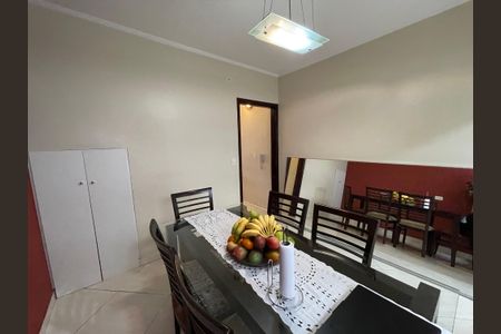 Casa de condomínio à venda com 150m², 4 quartos e 2 vagasSala de Jantar