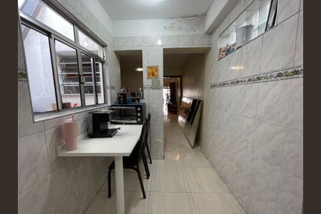 Casa de condomínio à venda com 150m², 4 quartos e 2 vagasCozinha