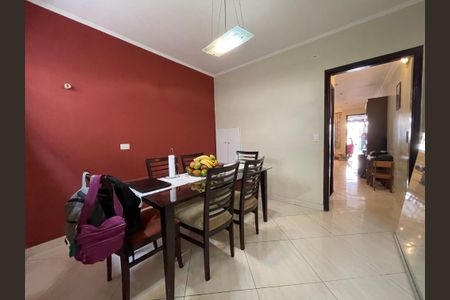 Casa de condomínio à venda com 150m², 4 quartos e 2 vagasSala de Jantar