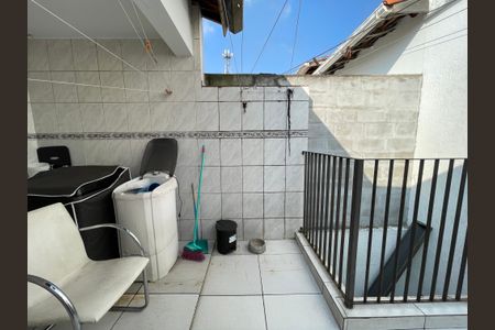 Casa de condomínio à venda com 150m², 4 quartos e 2 vagasÁrea de Serviço