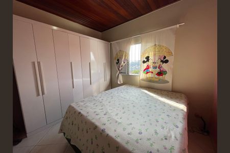 Casa de condomínio à venda com 150m², 4 quartos e 2 vagasQuarto 2