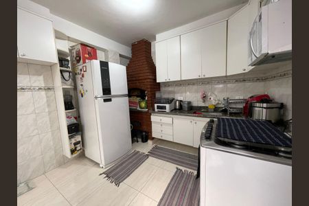 Casa de condomínio à venda com 150m², 4 quartos e 2 vagasCozinha