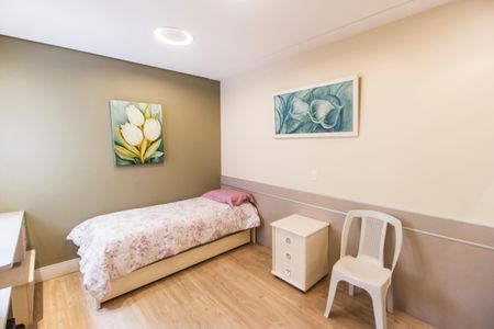 Casa de condomínio à venda com 232m², 3 quartos e 3 vagasSuíte 2
