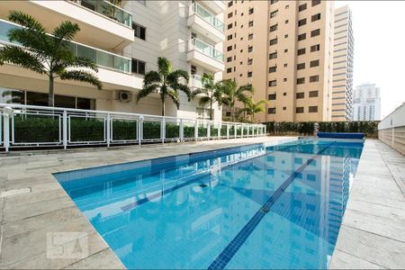 Casa de condomínio à venda com 232m², 3 quartos e 3 vagasPiscina