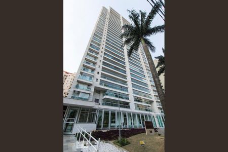 Casa de condomínio à venda com 232m², 3 quartos e 3 vagasVista da Rua