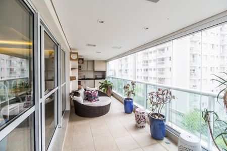 Casa de condomínio à venda com 232m², 3 quartos e 3 vagasVaranda gourmet