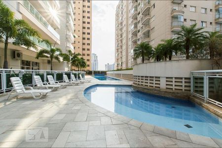 Casa de condomínio à venda com 232m², 3 quartos e 3 vagasPiscina
