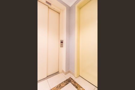 Casa de condomínio à venda com 232m², 3 quartos e 3 vagasEntrada