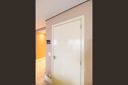 Casa de condomínio à venda com 232m², 3 quartos e 3 vagasEntrada
