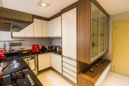 Casa de condomínio à venda com 232m², 3 quartos e 3 vagasCozinha