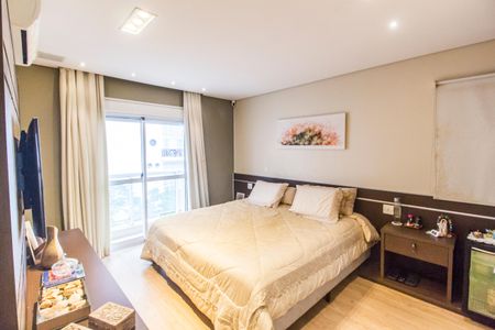 Casa de condomínio à venda com 232m², 3 quartos e 3 vagasSuíte master