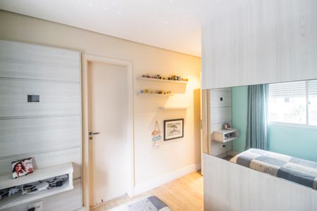 Casa de condomínio à venda com 232m², 3 quartos e 3 vagasSuíte 2