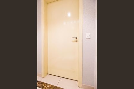 Casa de condomínio à venda com 232m², 3 quartos e 3 vagasEntrada