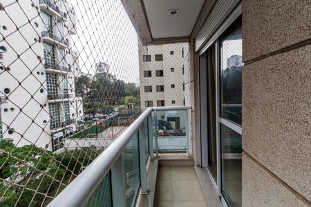 Casa de condomínio à venda com 232m², 3 quartos e 3 vagasVaranda