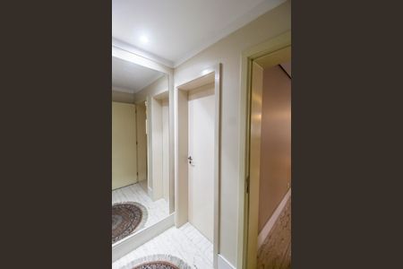 Casa de condomínio à venda com 232m², 3 quartos e 3 vagasCorredor