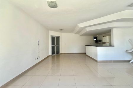 Apartamento à venda com 60m², 2 quartos e 1 vaga Apartamento à venda com 60m², 2 quartos e 1 vagaÁrea comum - Salão de festas