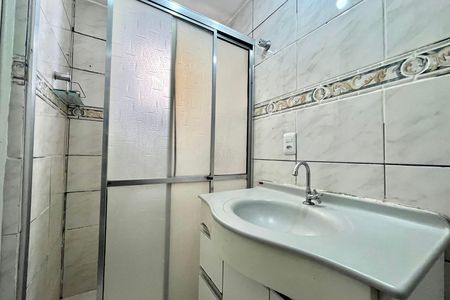Apartamento à venda com 60m², 2 quartos e 1 vaga Apartamento à venda com 60m², 2 quartos e 1 vagaBanheiro
