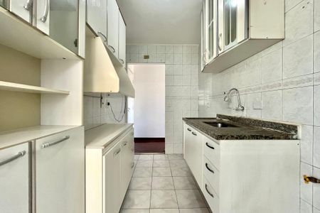 Apartamento à venda com 60m², 2 quartos e 1 vaga Apartamento à venda com 60m², 2 quartos e 1 vagaCozinha