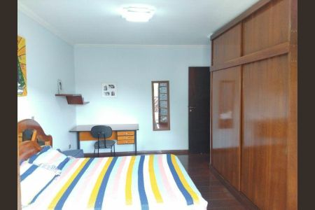 Casa à venda com 3 quartos, 400m² em Parque das Nações, Santo André