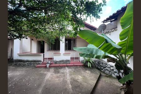 Casa à venda com 3 quartos, 215m² em Floresta, Belo Horizonte