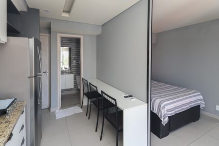 Cozinha de kitnet/studio para alugar com 1 quarto, 26m² em Vila Nilo, São Paulo