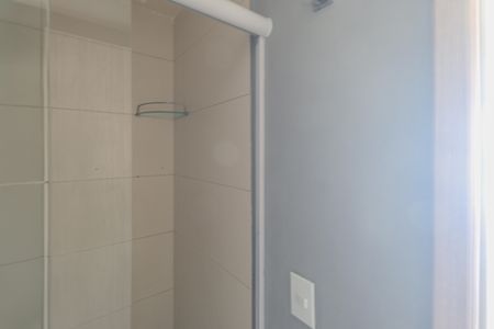 Banheiro de kitnet/studio para alugar com 1 quarto, 26m² em Vila Nilo, São Paulo