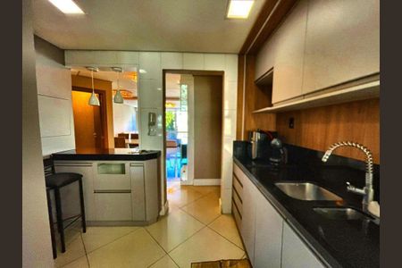 Apartamento para alugar com 105m², 3 quartos e 2 vagasCozinha