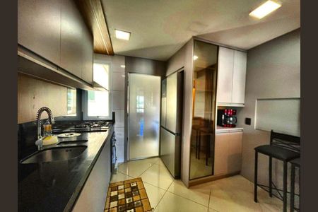 Apartamento para alugar com 105m², 3 quartos e 2 vagasCozinha