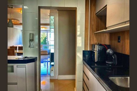 Apartamento para alugar com 105m², 3 quartos e 2 vagasCozinha
