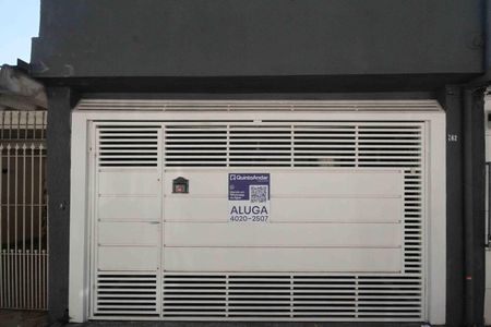 Casa para alugar com 120m², 2 quartos e 1 vagaFachada