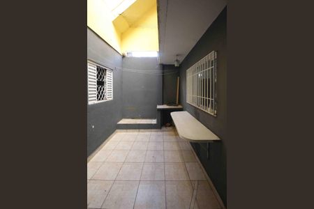 Casa para alugar com 120m², 2 quartos e 1 vagaQuintal