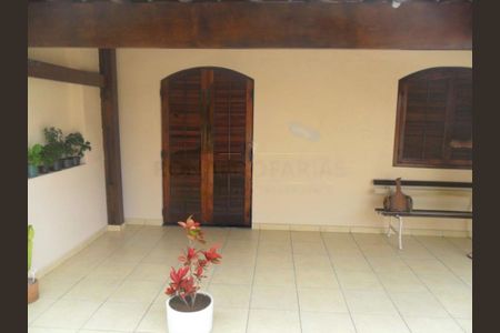 Casa à venda com 3 quartos, 147m² em Vila Santa Maria, São Paulo