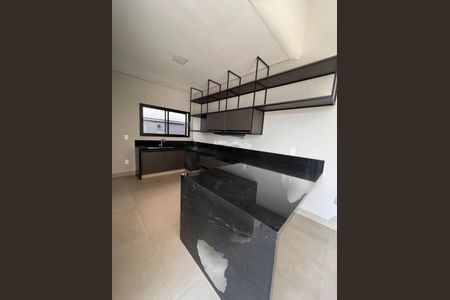 Casa à venda com 300m², 3 quartos e 4 vagas