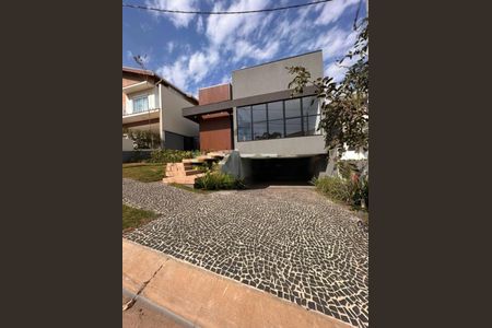 Casa à venda com 3 quartos, 300m² em Swiss Park, Campinas