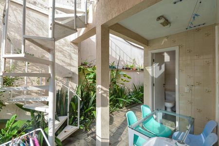 Quintal de casa à venda com 3 quartos, 198m² em Vila Campo Grande, São Paulo