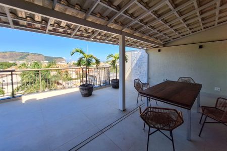 Apartamento para alugar com 102m², 1 quarto e 2 vagasCobertura