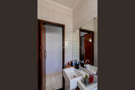 Casa de condomínio à venda com 120m², 2 quartos e 1 vaga Casa de condomínio à venda com 120m², 2 quartos e 1 vagaBanheiro