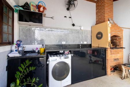 Casa de condomínio à venda com 120m², 2 quartos e 1 vaga Casa de condomínio à venda com 120m², 2 quartos e 1 vagaQuintal